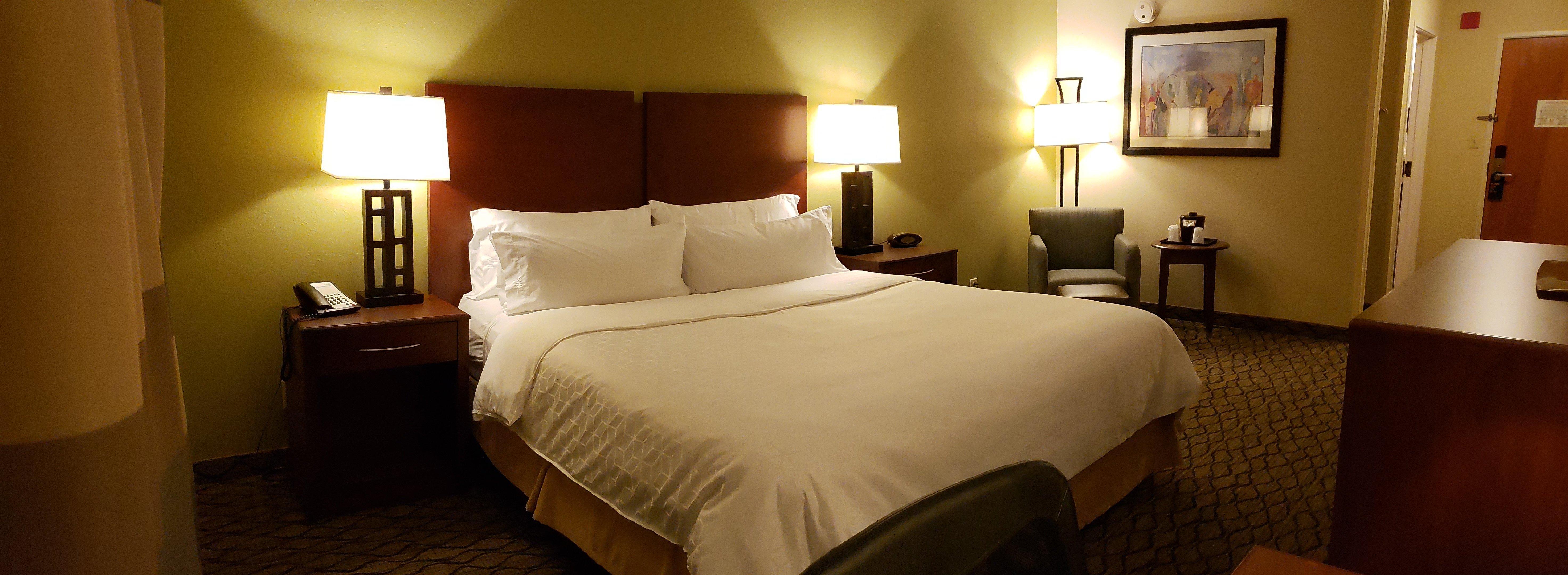 Holiday Inn Express Hotel & Suites Lancaster Ngoại thất bức ảnh