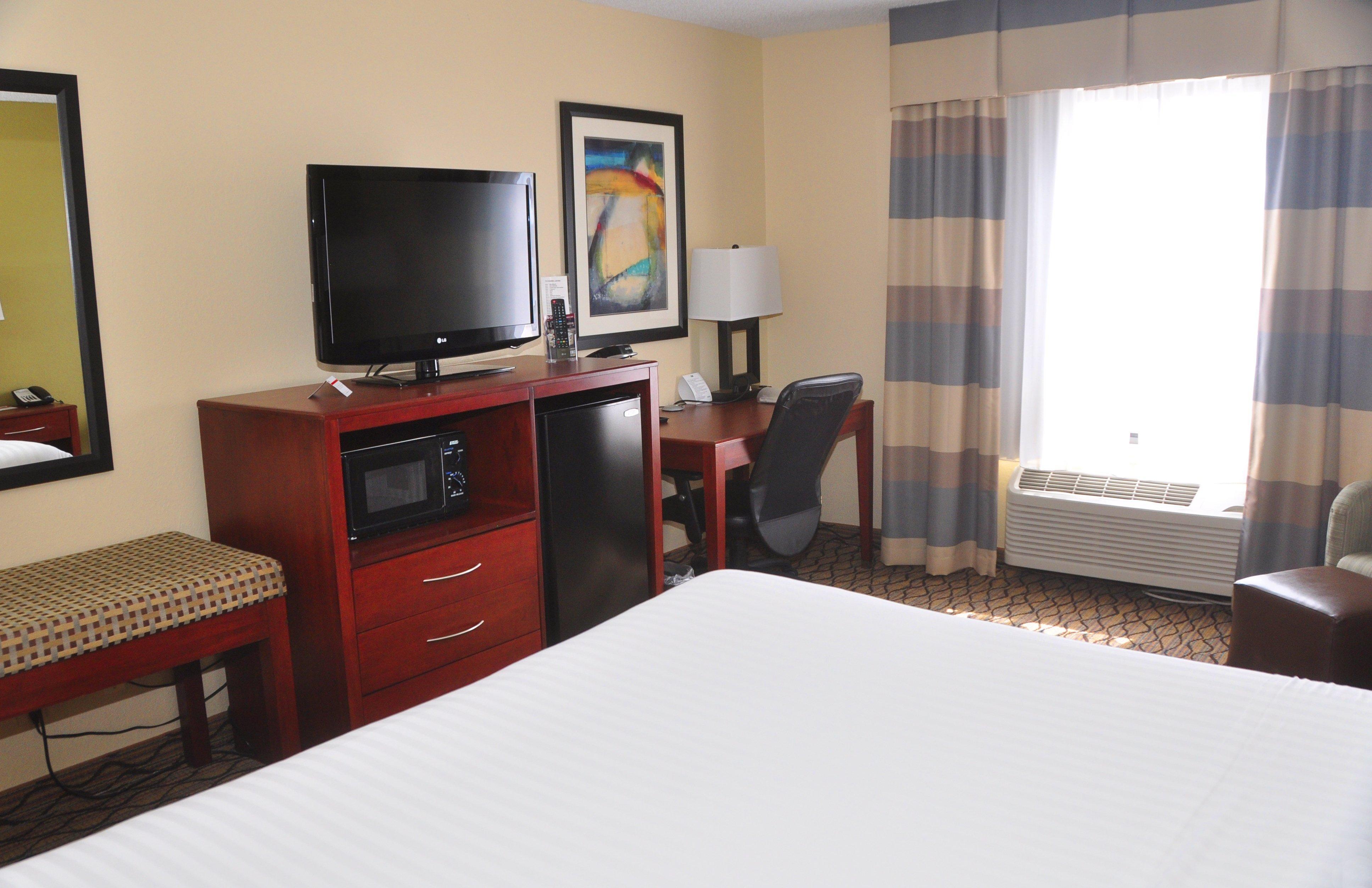 Holiday Inn Express Hotel & Suites Lancaster Ngoại thất bức ảnh