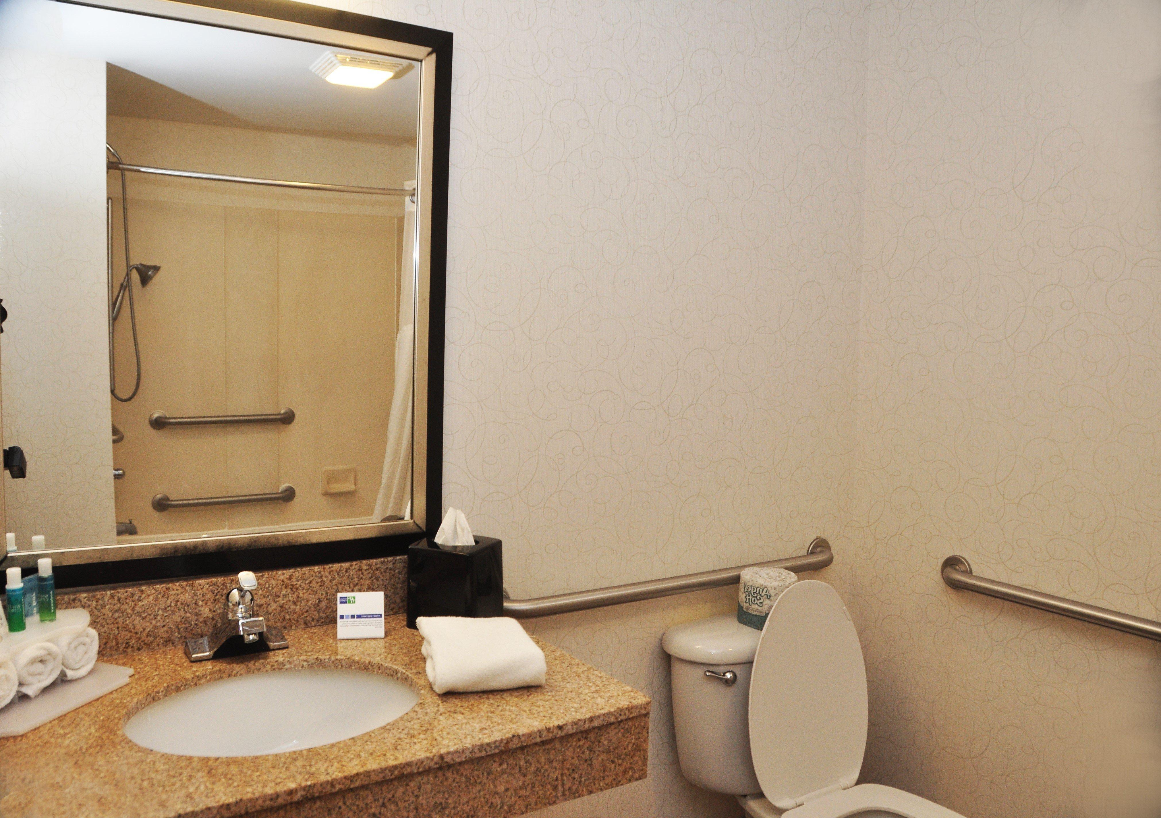 Holiday Inn Express Hotel & Suites Lancaster Ngoại thất bức ảnh
