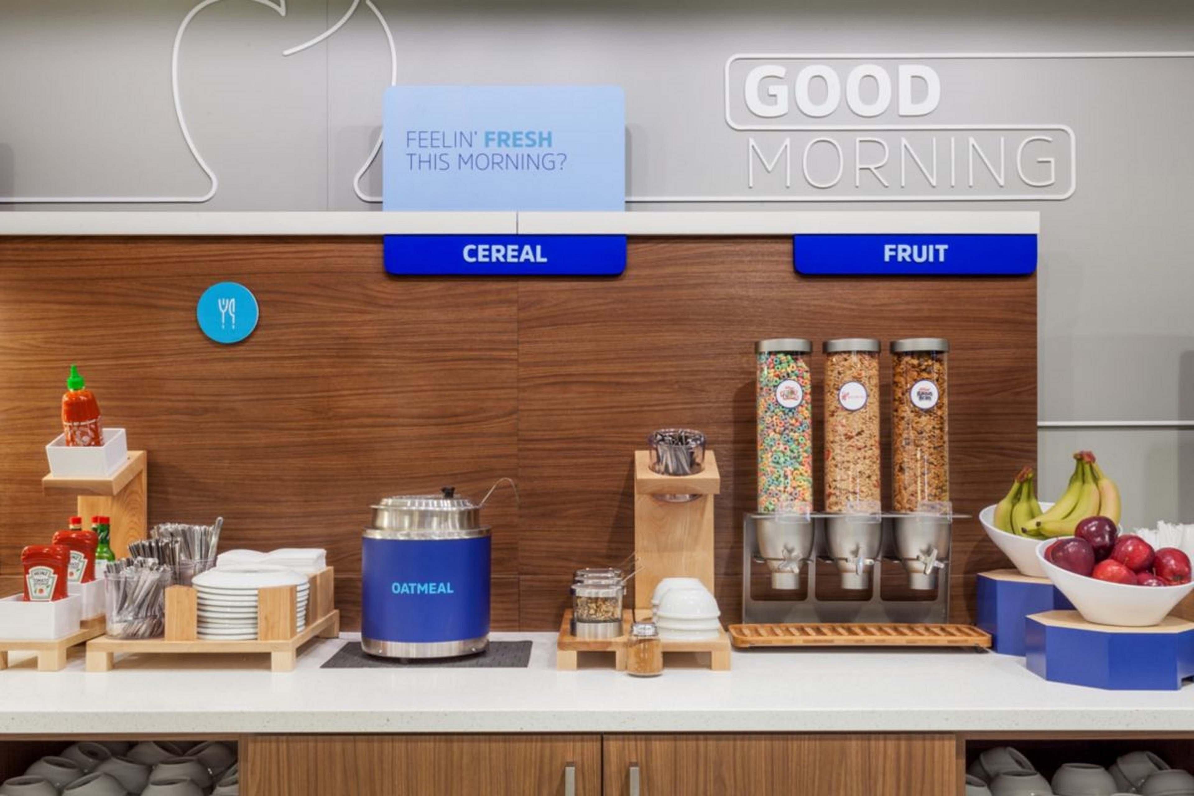 Holiday Inn Express Hotel & Suites Lancaster Ngoại thất bức ảnh